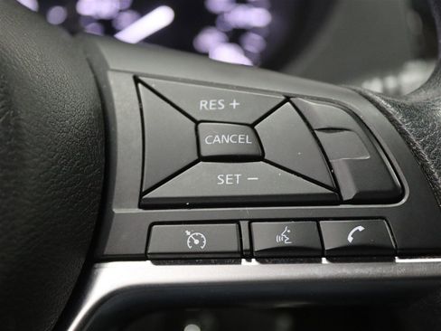 Used 2018 Nissan Rogue S AWD/4WD image 27
