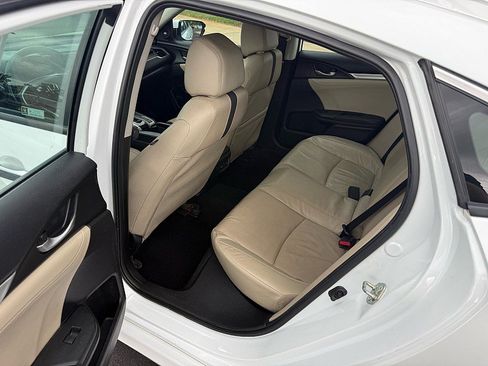 Used 2020 Honda Civic Touring image 14