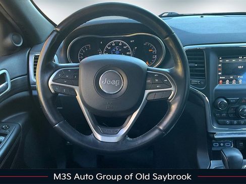 Used 2020 Jeep Grand Cherokee Laredo image 8