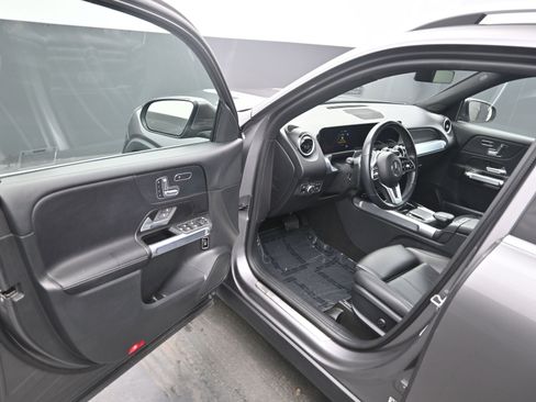 Used 2023 Mercedes-Benz GLB 250 4MATIC image 16