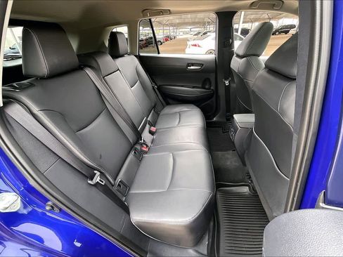 Used 2024 Toyota Corolla Cross XLE w/ Convenience Package image 19