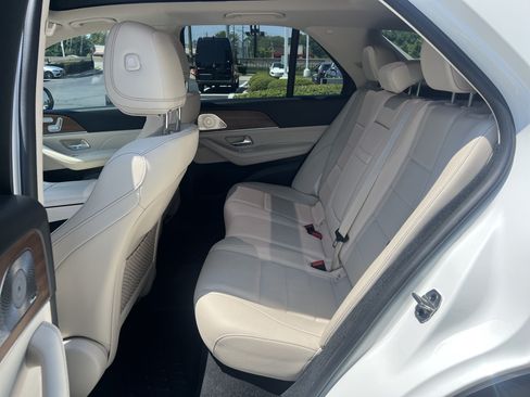 Used 2023 Mercedes-Benz GLE 350 4MATIC w/ Premium Package image 33