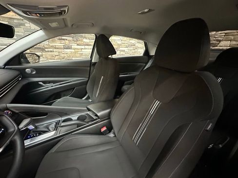 Certified 2023 Hyundai Elantra SEL image 12