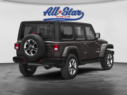 Used 2019 Jeep Wrangler Unlimited Sahara AWD/4WD image 2