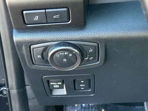 Used 2019 Ford Expedition Max Limited image 11