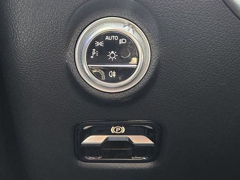Used 2024 Mercedes-Benz C 300 Sedan image 18