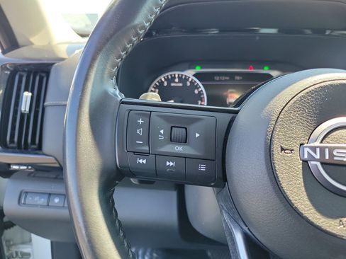 Certified 2022 Nissan Pathfinder SV image 22