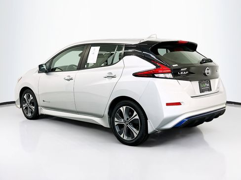 Used 2018 Nissan Leaf SV image 5
