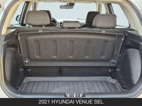 Used 2021 Hyundai Venue SEL FWD image 23