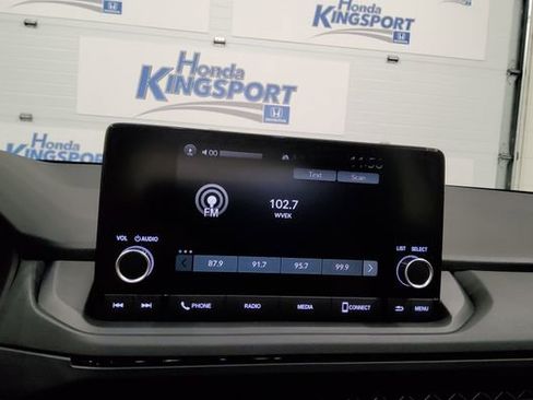Certified 2025 Honda Accord SE image 30