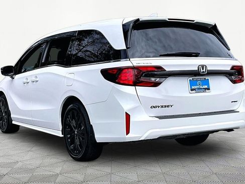 Used 2026 Honda Odyssey Sport-L image 4