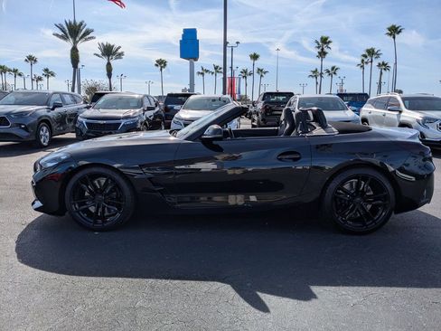 Used 2022 BMW Z4 M40i w/ Driving Assistance Package image 12