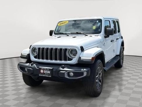 Used 2024 Jeep Wrangler Unlimited Sahara AWD/4WD image 7
