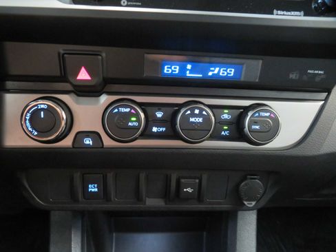 Used 2023 Toyota Tacoma SR5 image 38