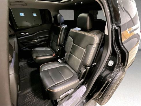 Used 2022 GMC Acadia AT4 w/ Technology Package AWD/4WD image 23