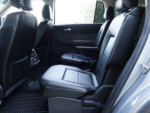 Used 2021 Volkswagen Atlas SE w/ Panoramic Sunroof Package FWD image 27