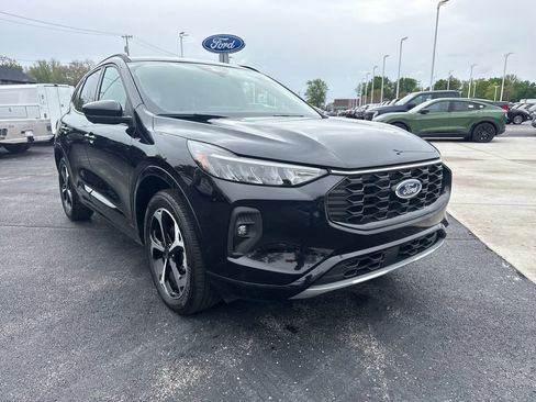 Used 2024 Ford Escape ST-Line Select w/ Tech Pack #2 AWD/4WD image 4