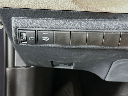 Used 2025 Toyota Corolla LE FWD image 16
