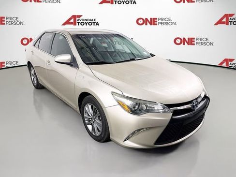 Used 2015 Toyota Camry SE w/ Moonroof Package image 1