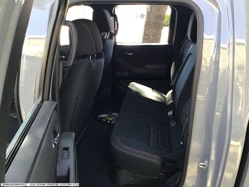 Used 2024 Nissan Frontier Pro-X RWD image 9