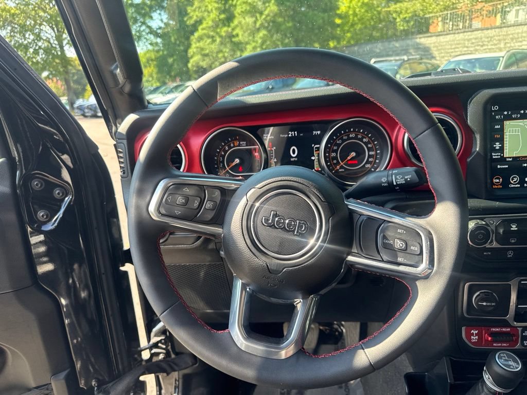 Used 2023 Jeep Gladiator Rubicon w/ LED Lighting Group AWD/4WD image 14