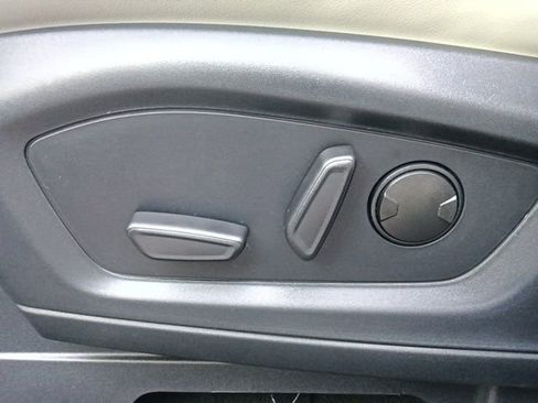 New 2026 Ford Explorer Active w/ Active Comfort Package RWD image 16
