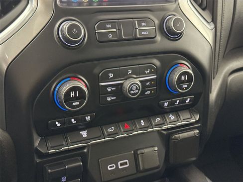 Used 2020 Chevrolet Silverado 2500 LTZ AWD/4WD image 25