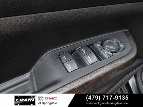 Used 2022 GMC Acadia Denali w/ Denali Ultimate Package AWD/4WD image 11