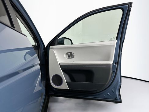 Used 2023 Hyundai Ioniq 5 SEL image 32