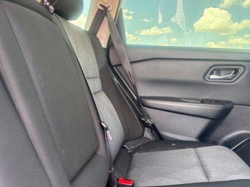 Certified 2025 Nissan Rogue SV FWD image 33