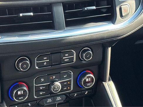 Used 2024 Chevrolet Tahoe LT image 10