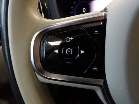 Certified 2023 Volvo XC60 B6 Ultimate image 20