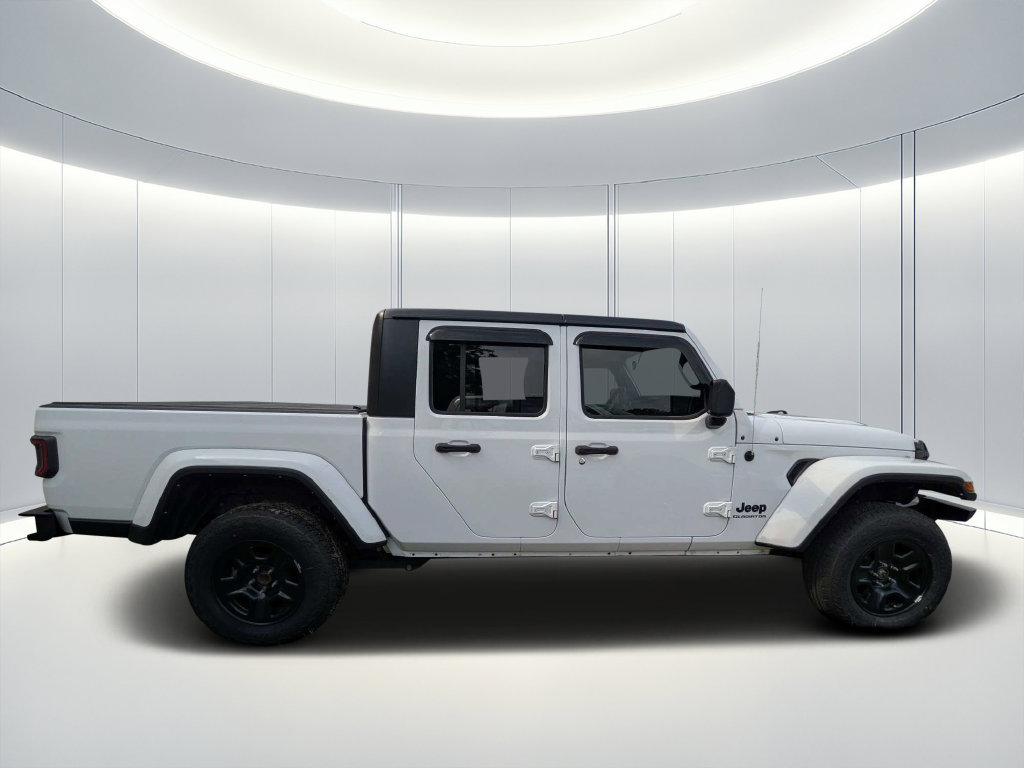 Used 2021 Jeep Gladiator Sport AWD/4WD image 2