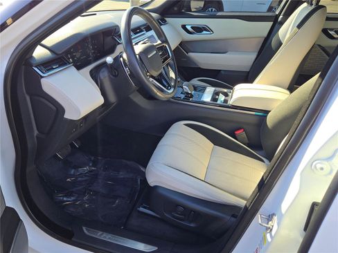 Used 2021 Land Rover Range Rover Velar R-Dynamic S image 26