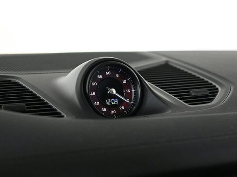 Certified 2025 Porsche Cayenne S image 22