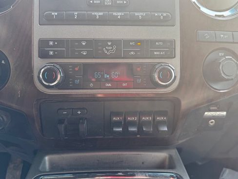 Used 2012 Ford F250 Lariat w/ Lariat Interior Pkg AWD/4WD image 20