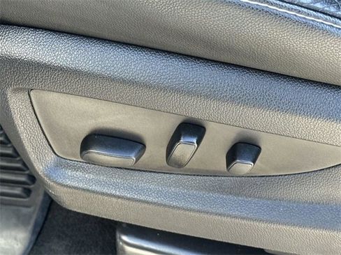 Used 2017 Chevrolet Silverado 1500 LTZ image 30