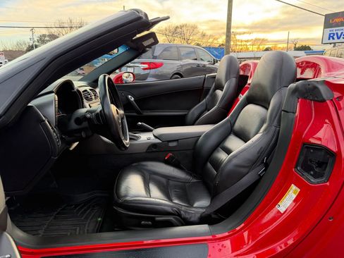 Used 2006 Chevrolet Corvette Convertible w/ Preferred Equipment Group image 20
