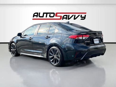 Used 2022 Toyota Corolla SE FWD image 5