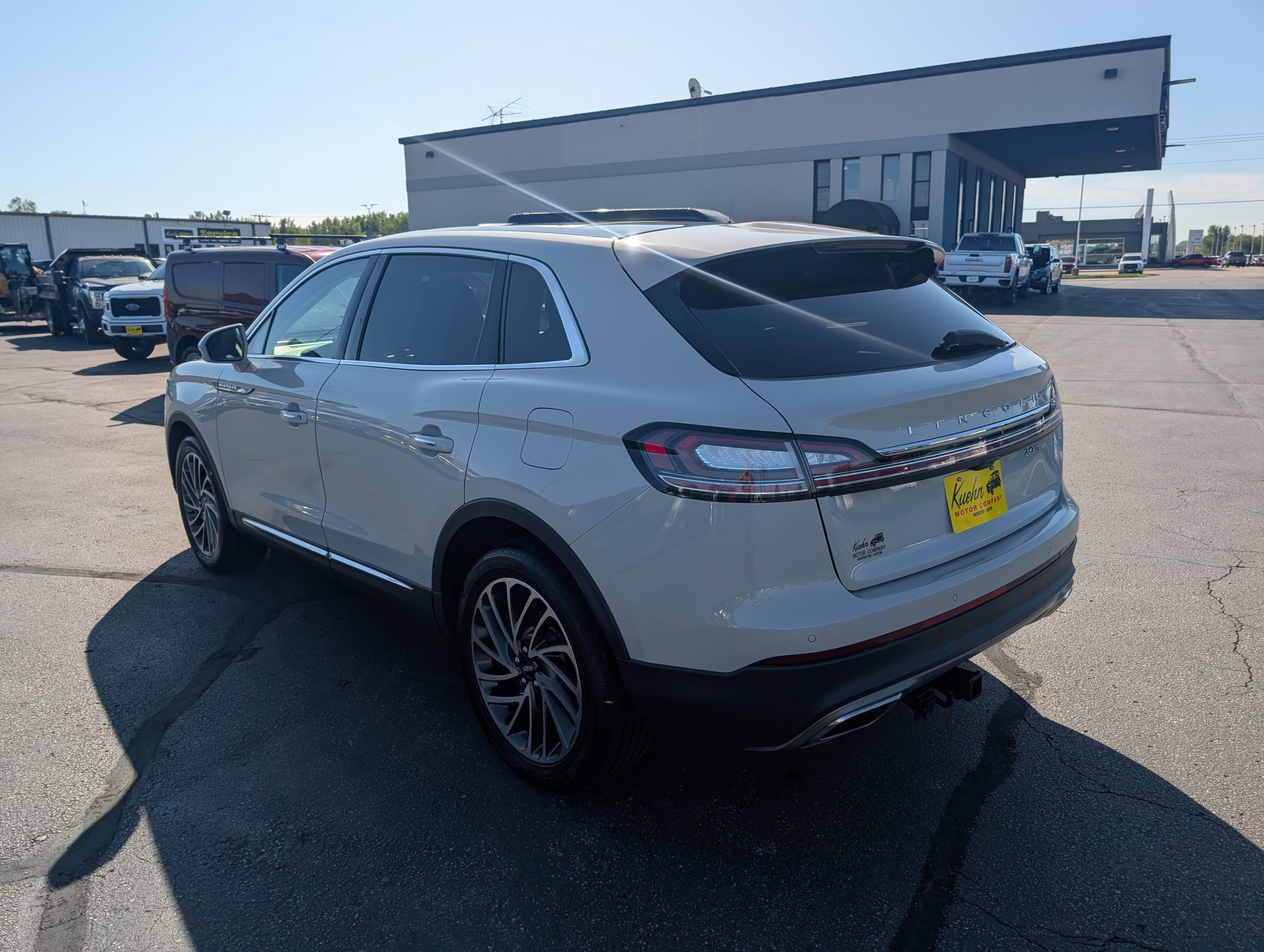 Used 2020 Lincoln Nautilus Reserve AWD/4WD image 6