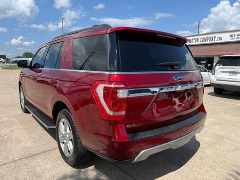 Used 2018 Ford Expedition XLT w/ Equipment Group 202A RWD image 5