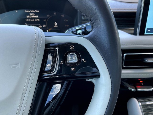 Used 2023 Lincoln Aviator Black Label AWD/4WD image 14