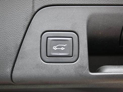 Used 2023 Buick Envision Avenir AWD/4WD image 17