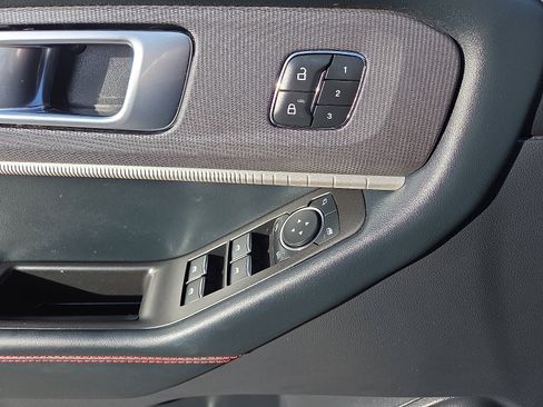 Used 2025 Ford Explorer ST-Line w/ Premium Package image 10