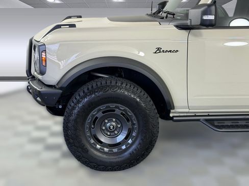 Used 2025 Ford Bronco Badlands AWD/4WD image 11