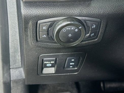 Used 2016 Ford F150 XLT w/ Equipment Group 302A Luxury AWD/4WD image 10