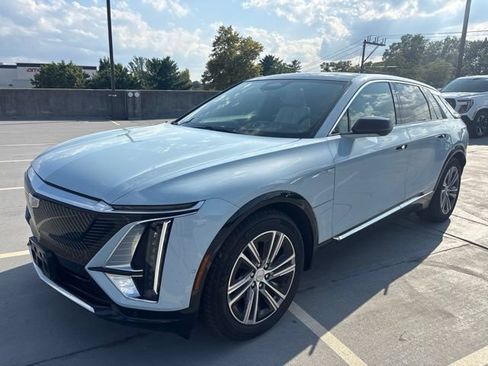 Certified 2024 Cadillac Lyriq Luxury RWD image 1