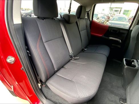 Used 2017 Toyota Tacoma SR5 image 17