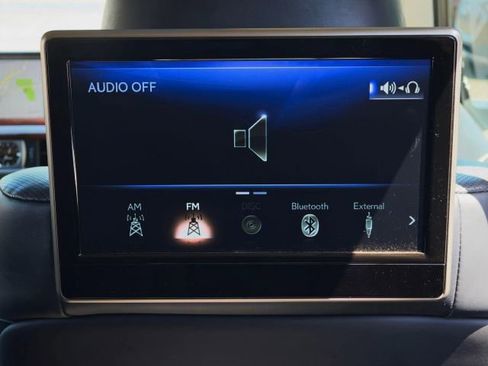 Used 2018 Lexus LX 570 4WD image 45