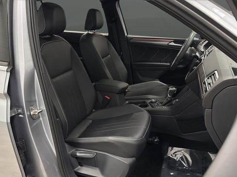 Used 2024 Volkswagen Tiguan SE R-Line image 10